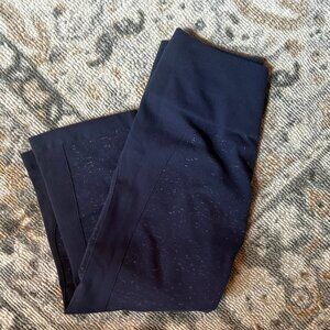 Lululemon Women’s Cropped Navy Speckled Leggings. Size 10